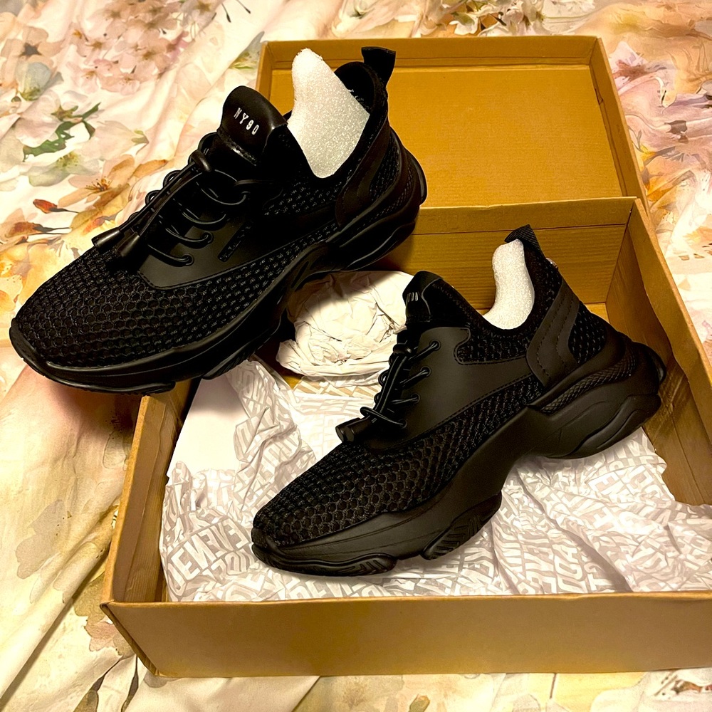 Steve Madden Sneakers
